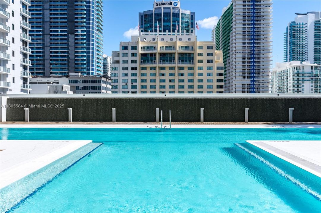 Recently Sold: $625,900 (1 beds, 1 baths, 830 Square Feet)