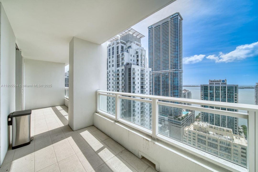 Recently Sold: $625,900 (1 beds, 1 baths, 830 Square Feet)