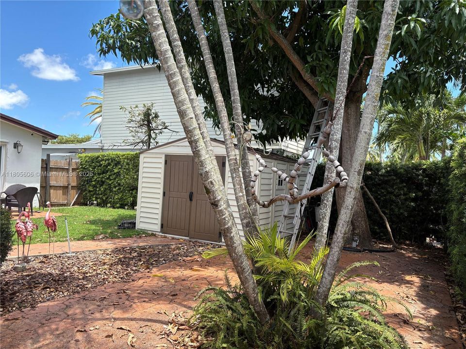 最近租的: $3,600 (4 贝兹, 2 浴室, 1680 平方英尺)