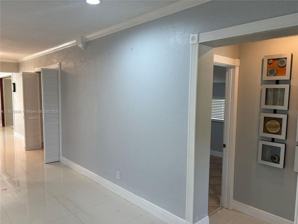 最近租的: $3,600 (4 贝兹, 2 浴室, 1680 平方英尺)