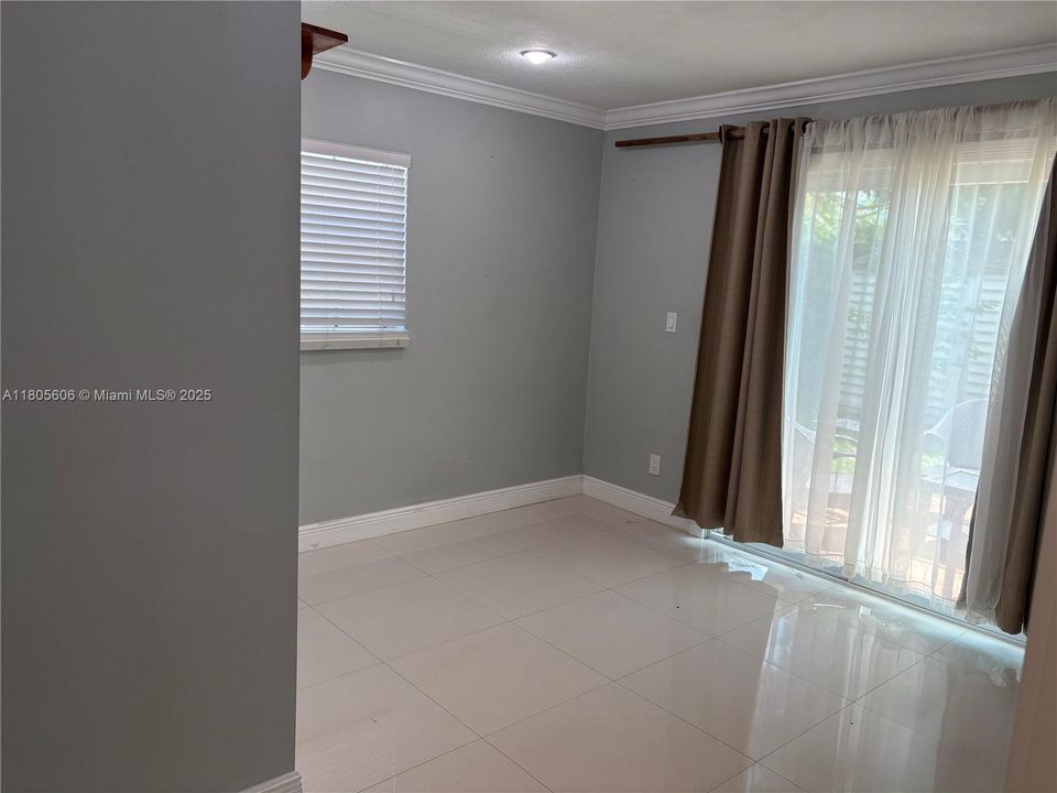 最近租的: $3,600 (4 贝兹, 2 浴室, 1680 平方英尺)