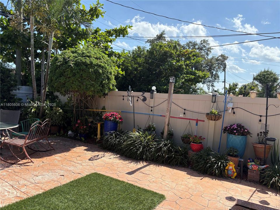 最近租的: $3,600 (4 贝兹, 2 浴室, 1680 平方英尺)