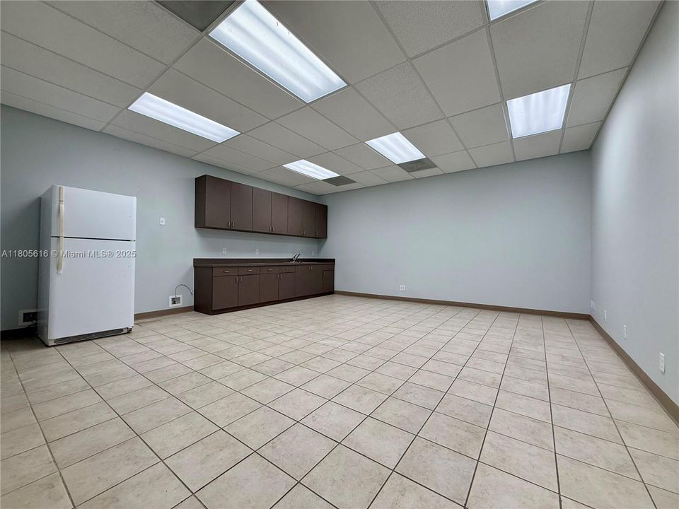 出租: $15 (0 贝兹, 0 浴室, 0 平方英尺)