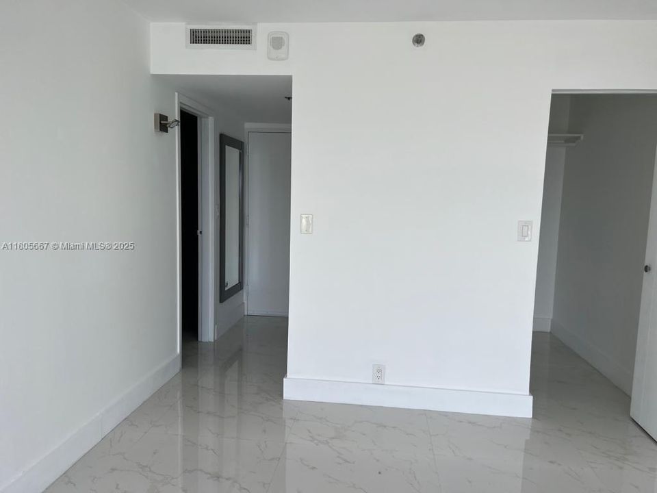 最近售出: $529,000 (2 贝兹, 2 浴室, 1030 平方英尺)