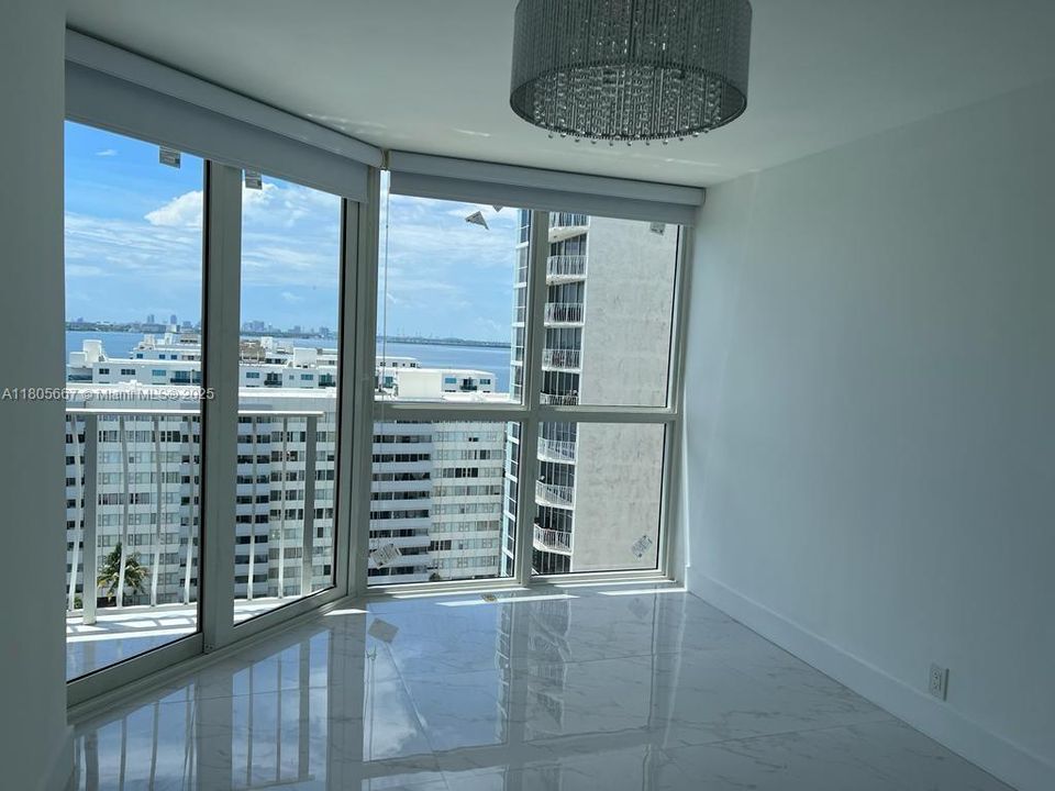 最近售出: $529,000 (2 贝兹, 2 浴室, 1030 平方英尺)