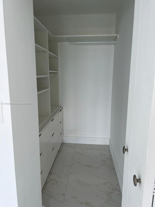 最近售出: $529,000 (2 贝兹, 2 浴室, 1030 平方英尺)