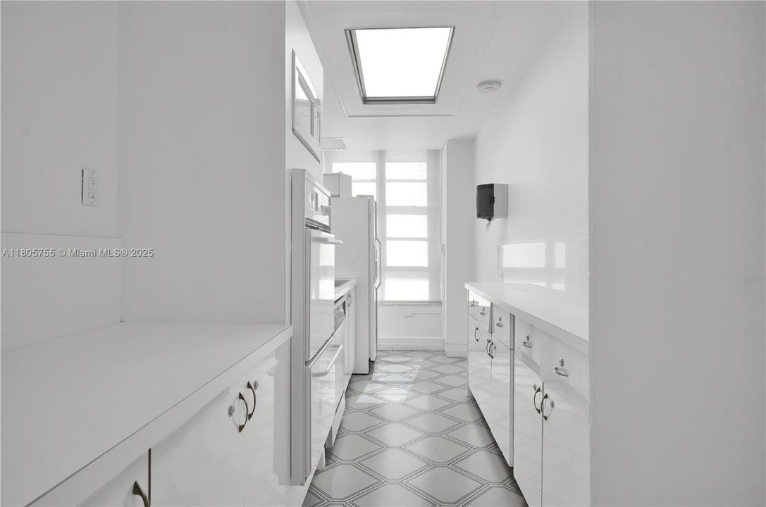 Vendido Recientemente: $990,000 (2 camas, 2 baños, 2210 Pies cuadrados)