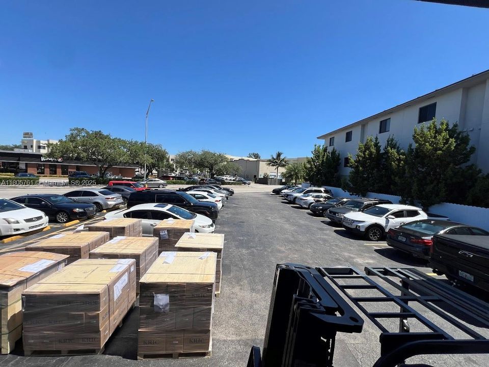 最近售出: $4,800,000 (0 贝兹, 0 浴室, 0 平方英尺)