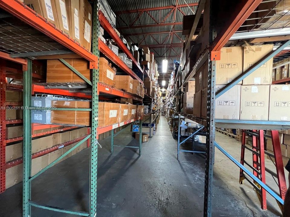 最近售出: $4,800,000 (0 贝兹, 0 浴室, 0 平方英尺)