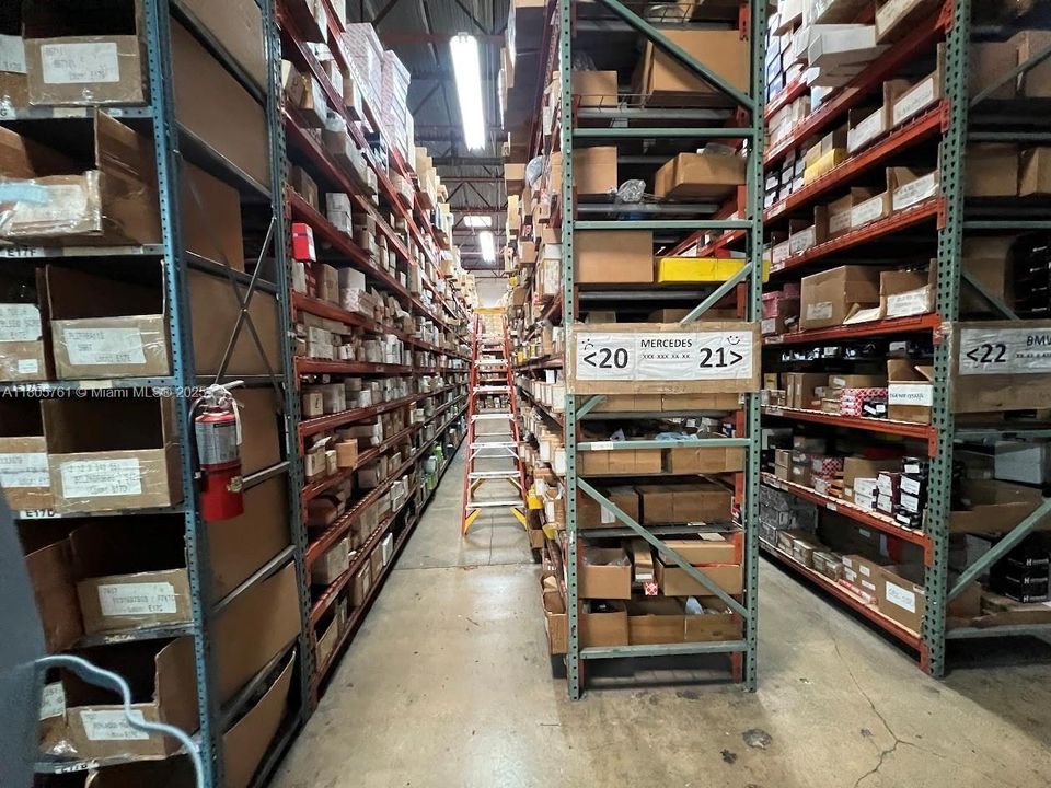 最近售出: $4,800,000 (0 贝兹, 0 浴室, 0 平方英尺)