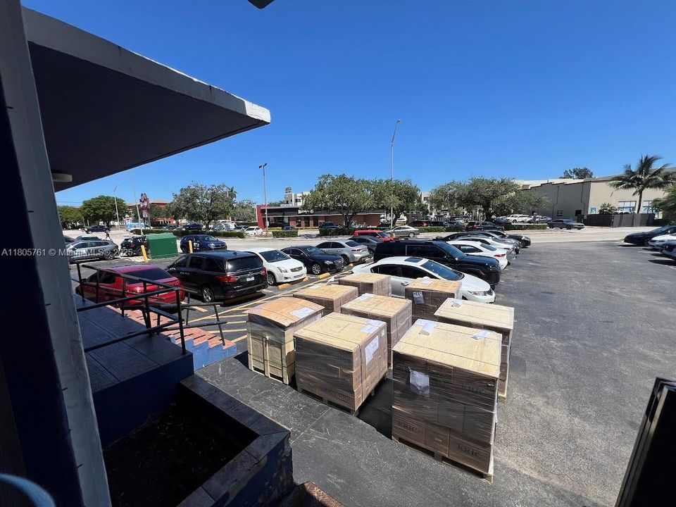 最近售出: $4,800,000 (0 贝兹, 0 浴室, 0 平方英尺)