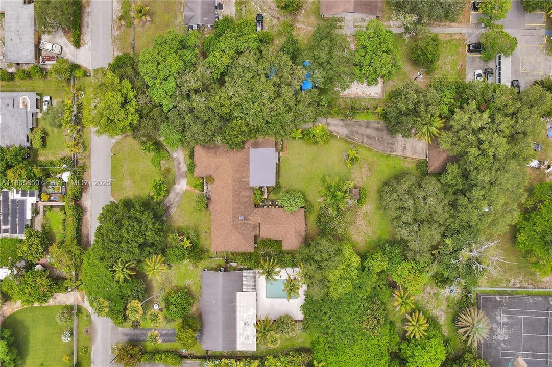 En Venta: $1,650,000 (7 camas, 4 baños, 4245 Pies cuadrados)