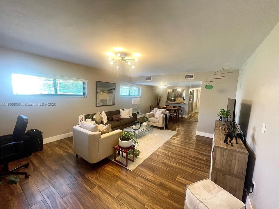 Recently Rented: $3,375 (2 beds, 2 baths, 1507 Square Feet)