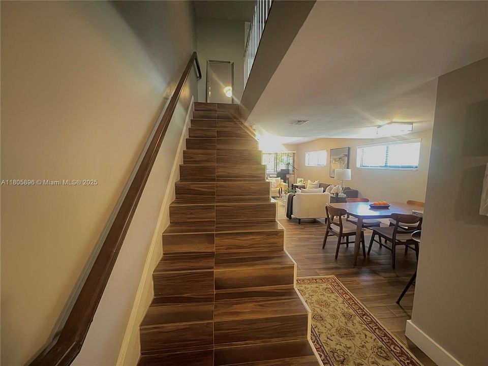 Recently Rented: $3,375 (2 beds, 2 baths, 1507 Square Feet)