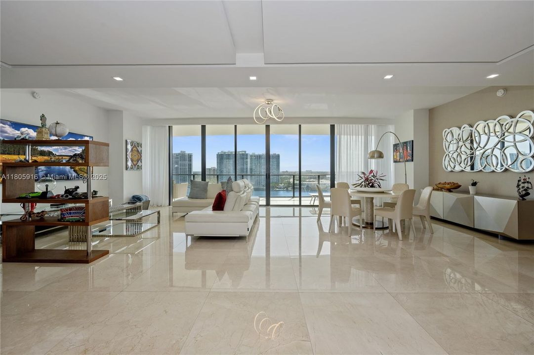 待售: $9,900,000 (7 贝兹, 5 浴室, 6293 平方英尺)