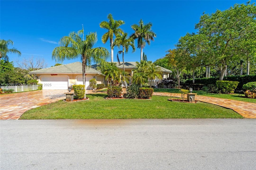 Recently Sold: $1,549,000 (4 beds, 4 baths, 4030 Square Feet)