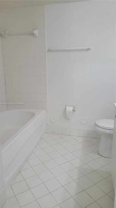 Active With Contract: $220,000 (3 beds, 2 baths, 1099 Square Feet)