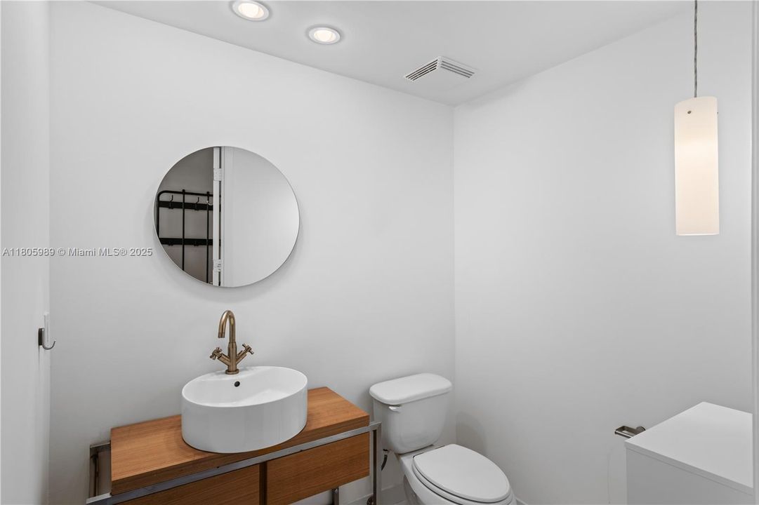 Recently Sold: $495,000 (2 beds, 2 baths, 1113 Square Feet)