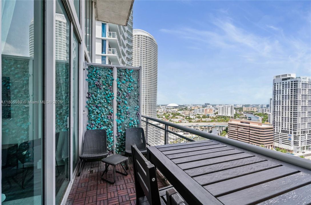 Recently Sold: $495,000 (2 beds, 2 baths, 1113 Square Feet)