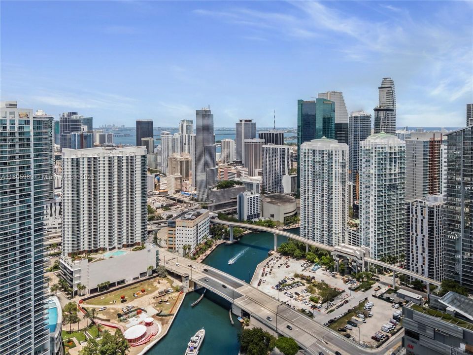 Recently Sold: $495,000 (2 beds, 2 baths, 1113 Square Feet)