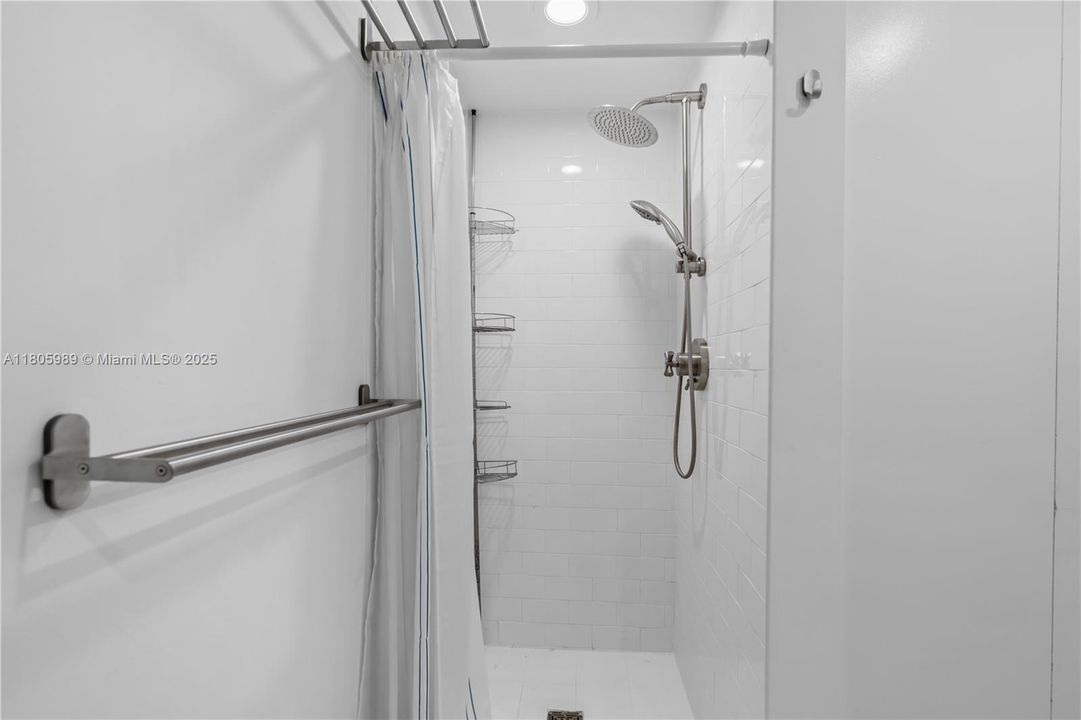 Recently Sold: $495,000 (2 beds, 2 baths, 1113 Square Feet)