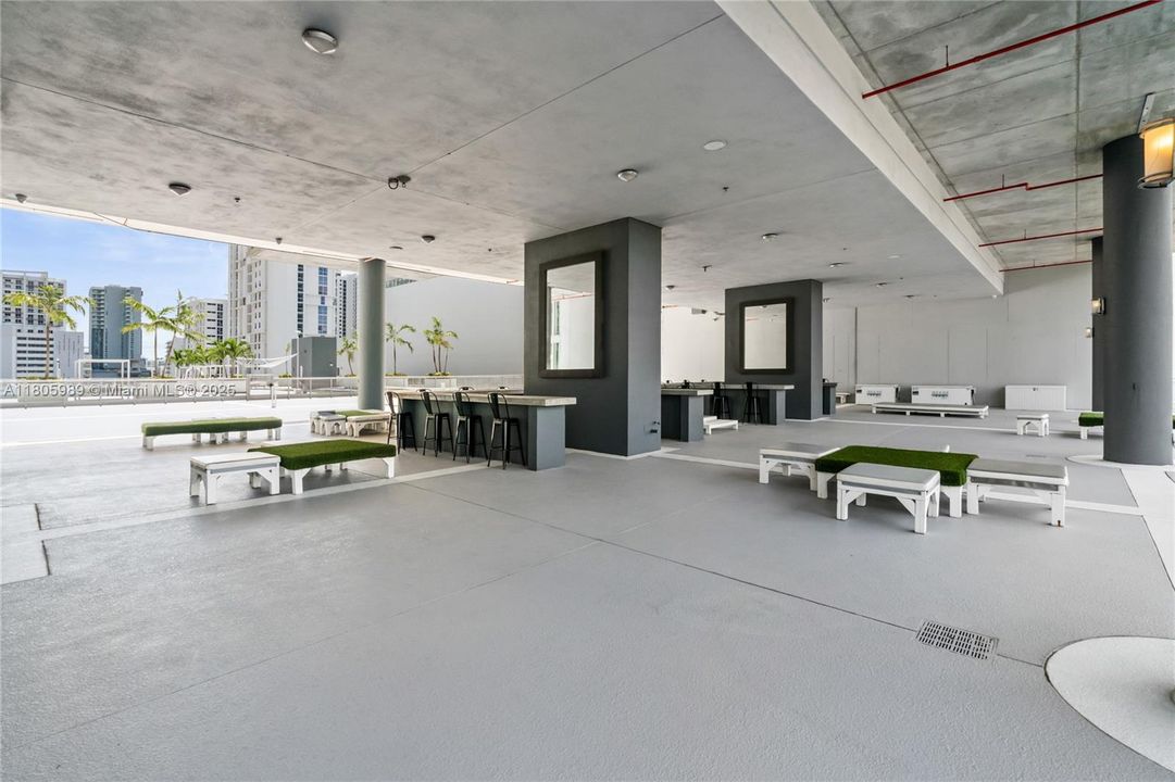 Recently Sold: $495,000 (2 beds, 2 baths, 1113 Square Feet)