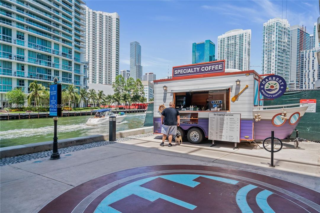 Recently Sold: $495,000 (2 beds, 2 baths, 1113 Square Feet)