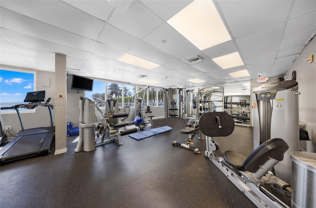 最近售出: $129,890 (0 贝兹, 1 浴室, 360 平方英尺)