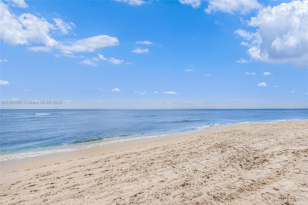 最近售出: $129,890 (0 贝兹, 1 浴室, 360 平方英尺)