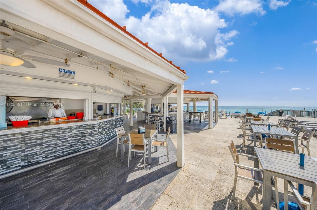 最近售出: $129,890 (0 贝兹, 1 浴室, 360 平方英尺)