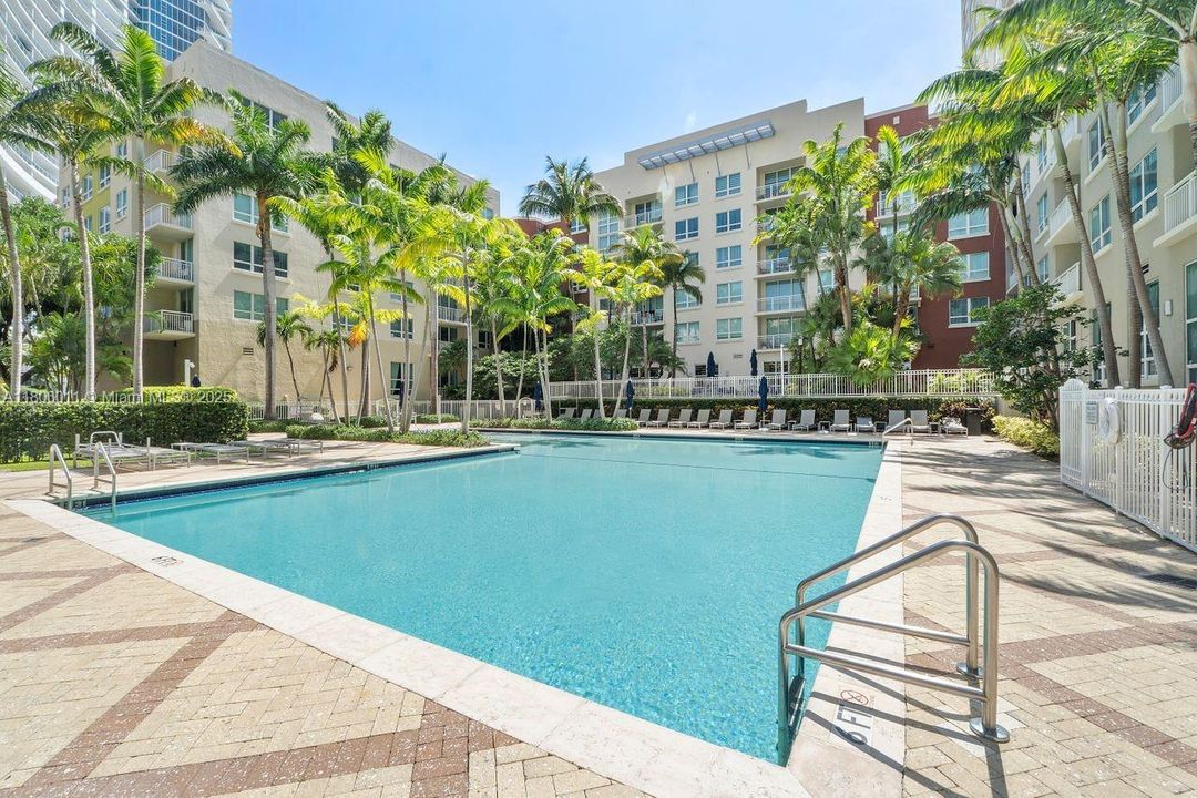 На продажу: $382,050 (1 спален, 1 ванн, 707 Квадратных фут)