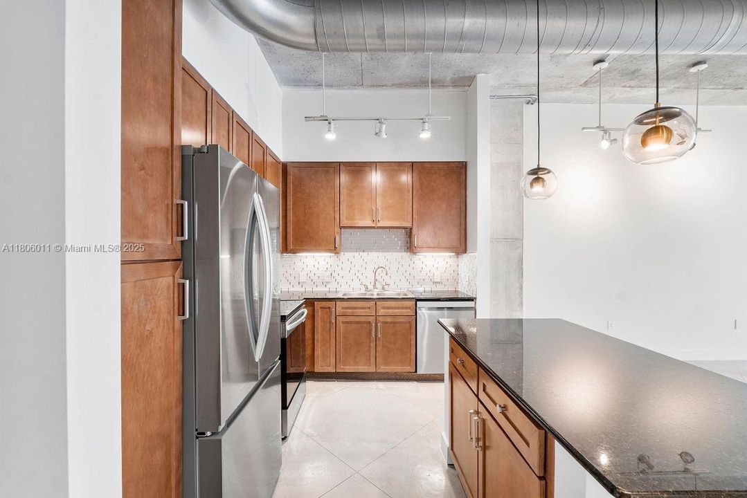 На продажу: $382,050 (1 спален, 1 ванн, 707 Квадратных фут)