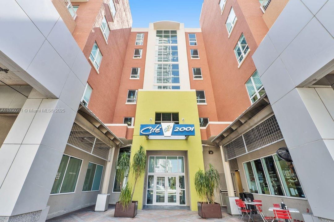 На продажу: $382,050 (1 спален, 1 ванн, 707 Квадратных фут)