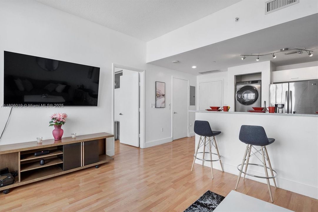 Vendido Recientemente: $335,000 (1 camas, 1 baños, 679 Pies cuadrados)