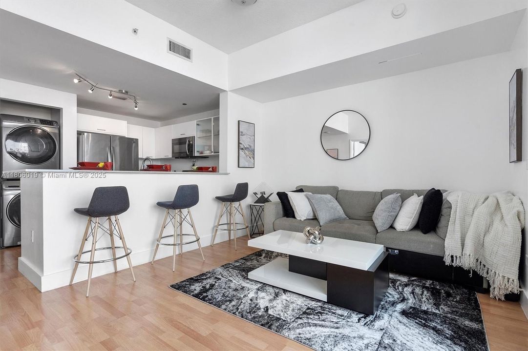 Vendido Recientemente: $335,000 (1 camas, 1 baños, 679 Pies cuadrados)