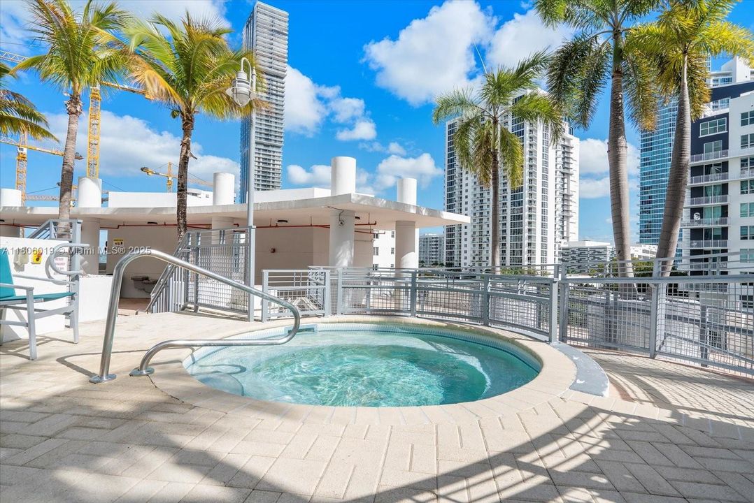 Vendido Recientemente: $335,000 (1 camas, 1 baños, 679 Pies cuadrados)