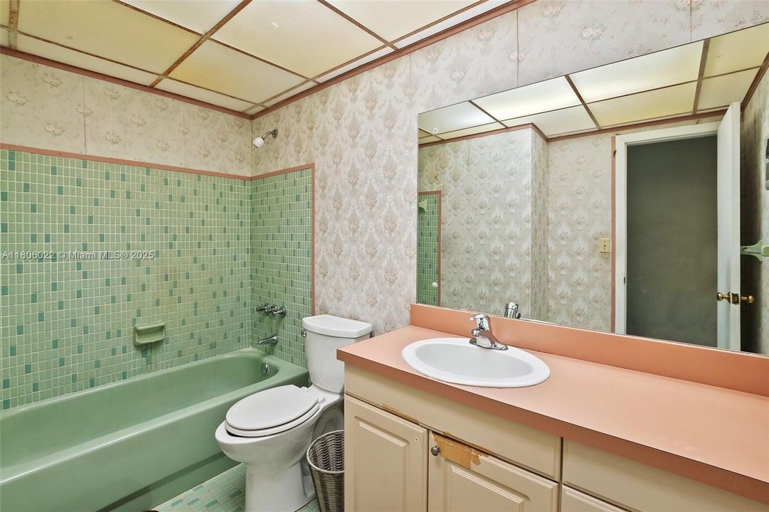 Vendido Recientemente: $699,000 (3 camas, 2 baños, 1953 Pies cuadrados)