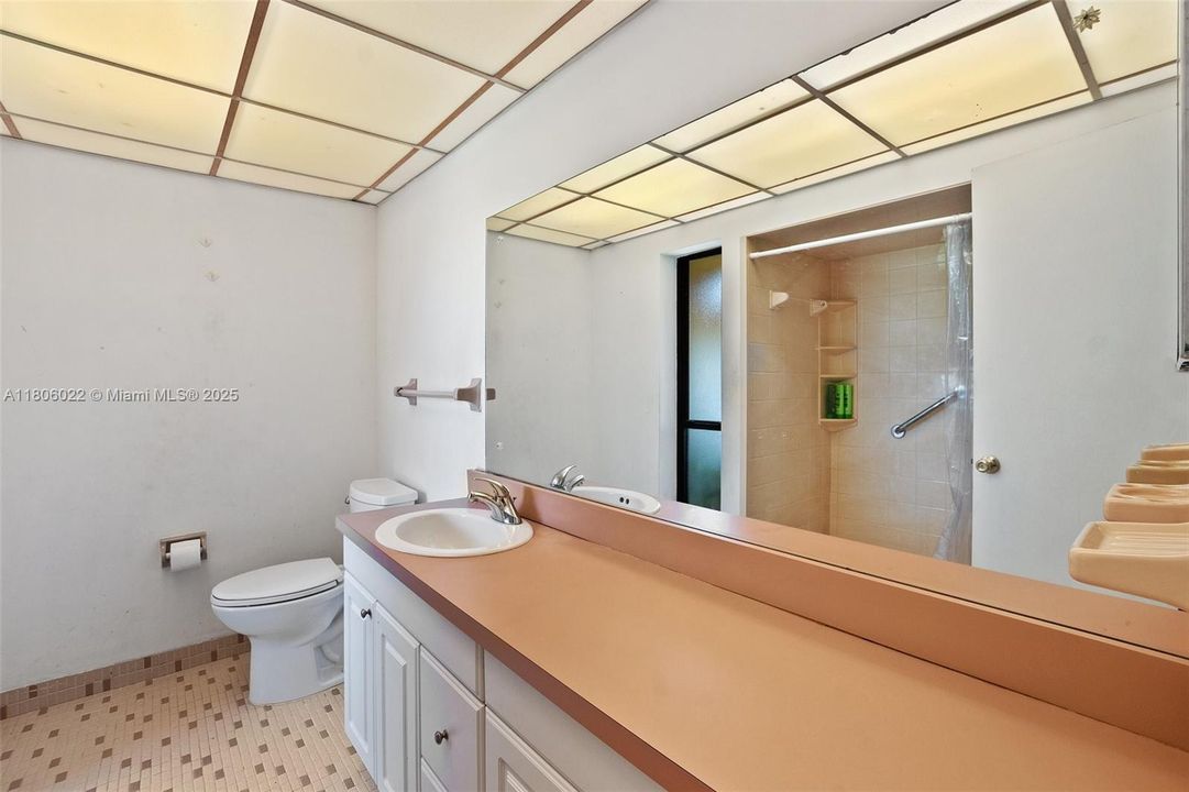 Vendido Recientemente: $699,000 (3 camas, 2 baños, 1953 Pies cuadrados)