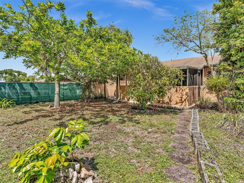 Vendido Recientemente: $339,900 (3 camas, 2 baños, 1244 Pies cuadrados)