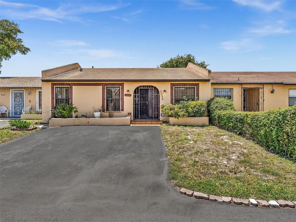 Vendido Recientemente: $339,900 (3 camas, 2 baños, 1244 Pies cuadrados)