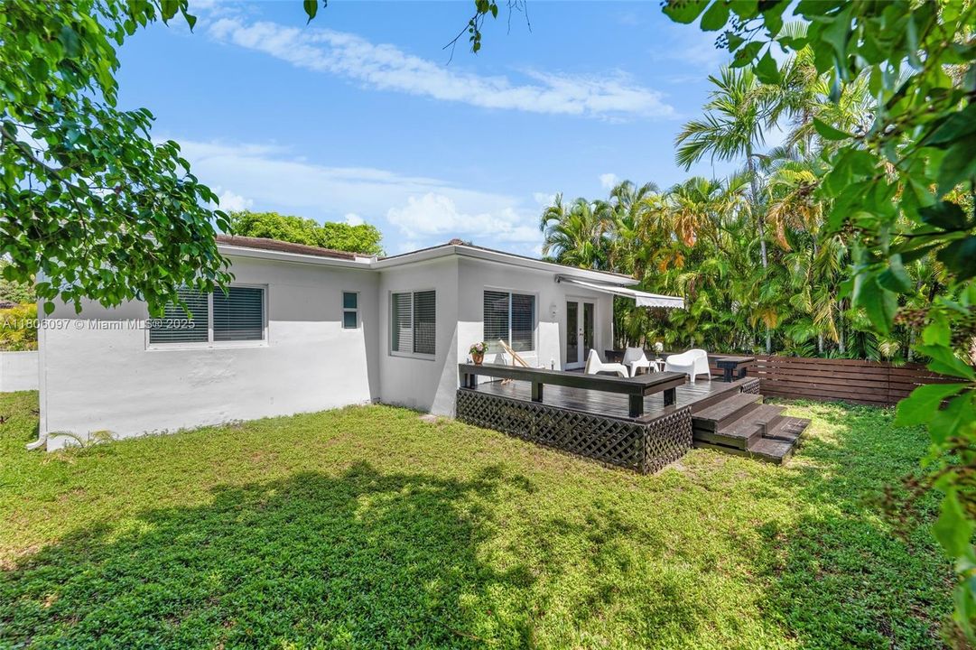 待售: $1,695,000 (3 贝兹, 2 浴室, 1679 平方英尺)