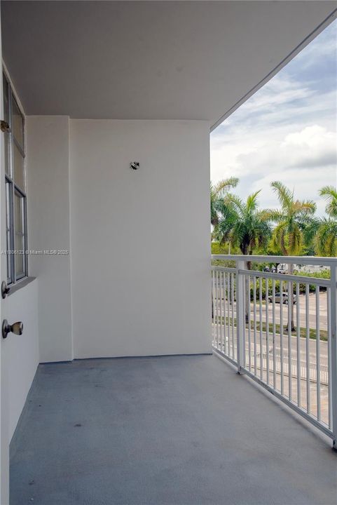 最近售出: $100,000 (1 贝兹, 1 浴室, 790 平方英尺)