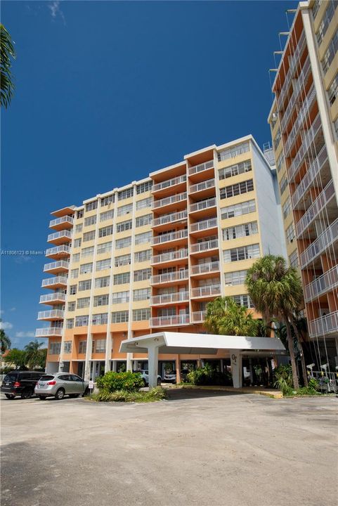 最近售出: $100,000 (1 贝兹, 1 浴室, 790 平方英尺)