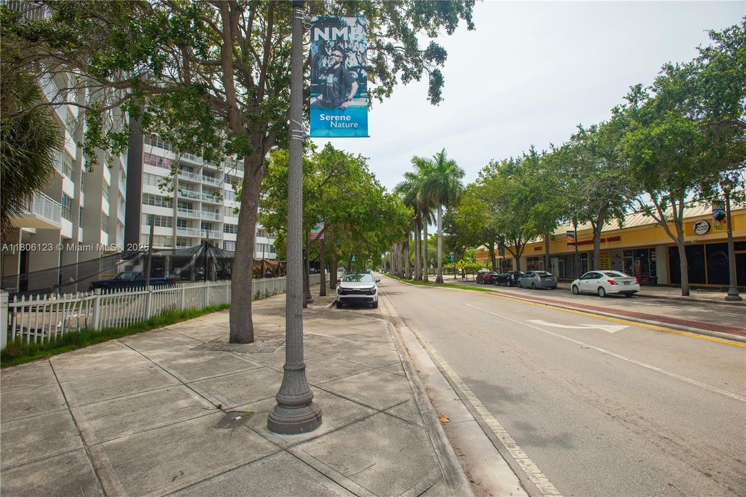 最近售出: $100,000 (1 贝兹, 1 浴室, 790 平方英尺)