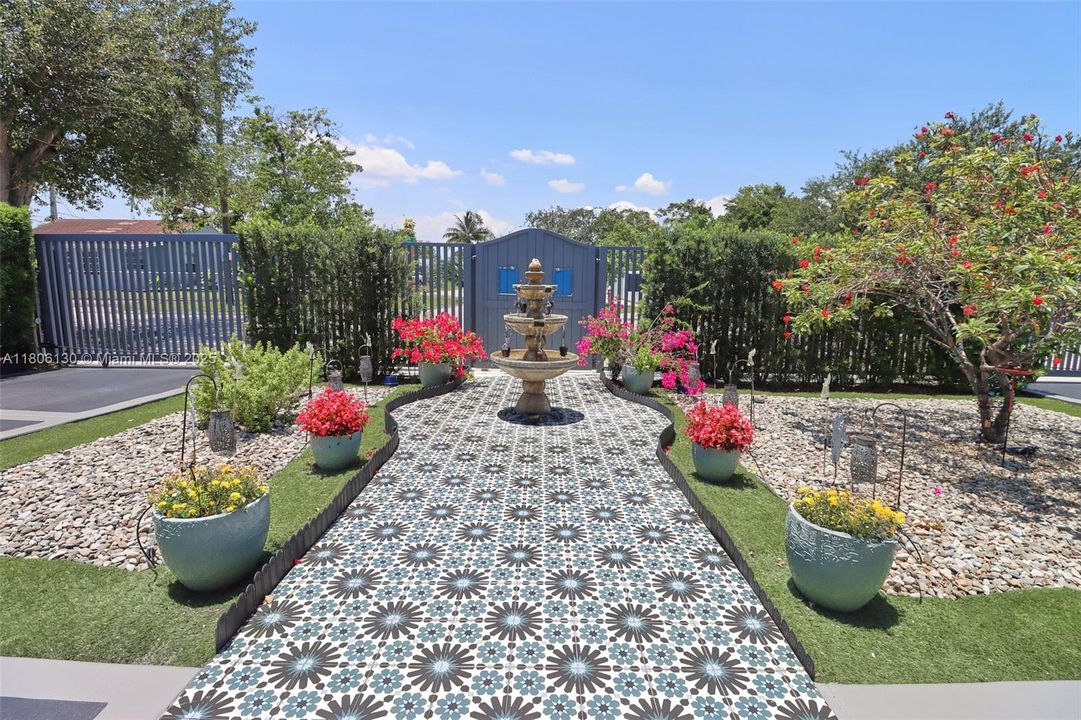 Recently Sold: $825,000 (4 beds, 4 baths, 2228 Square Feet)