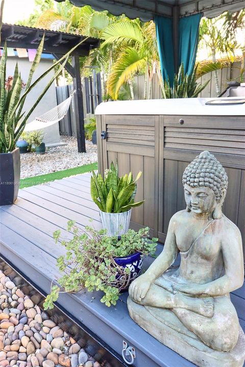 Recently Sold: $825,000 (4 beds, 4 baths, 2228 Square Feet)