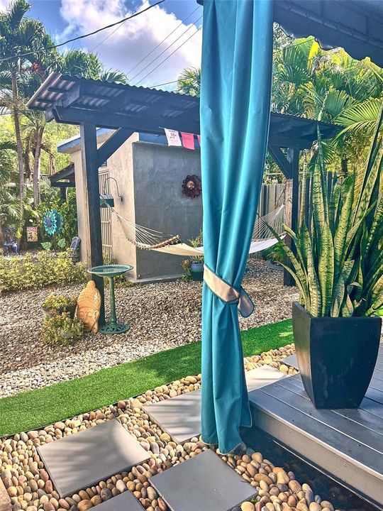 Recently Sold: $825,000 (4 beds, 4 baths, 2228 Square Feet)