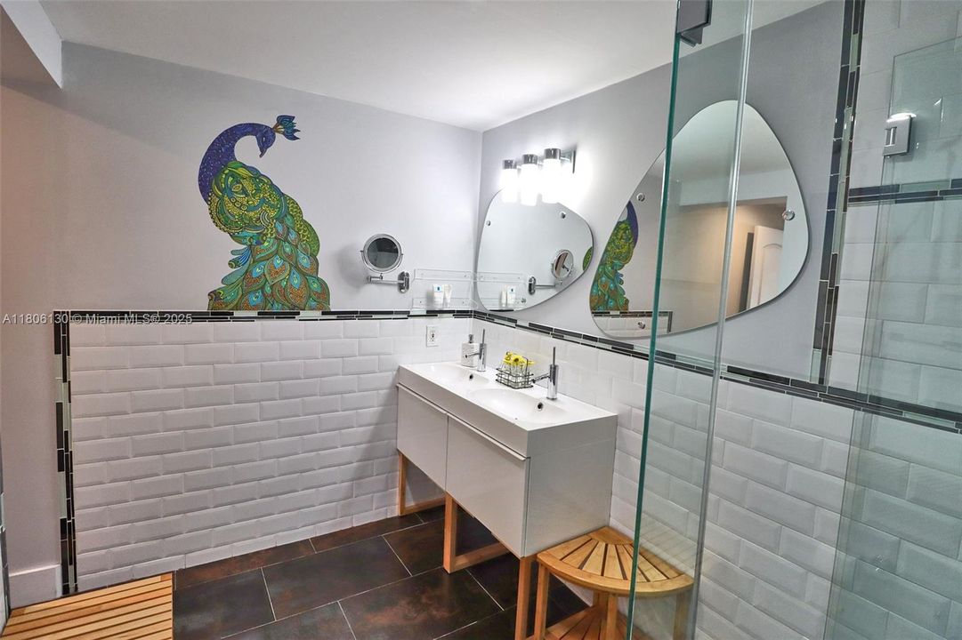 Recently Sold: $825,000 (4 beds, 4 baths, 2228 Square Feet)