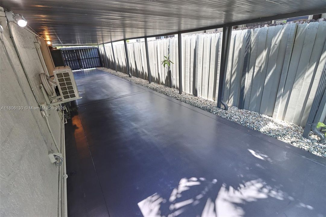 Recently Sold: $825,000 (4 beds, 4 baths, 2228 Square Feet)