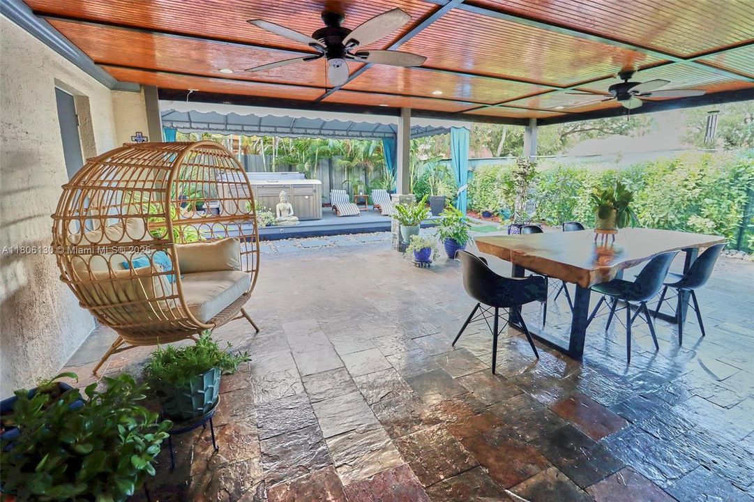 Recently Sold: $825,000 (4 beds, 4 baths, 2228 Square Feet)